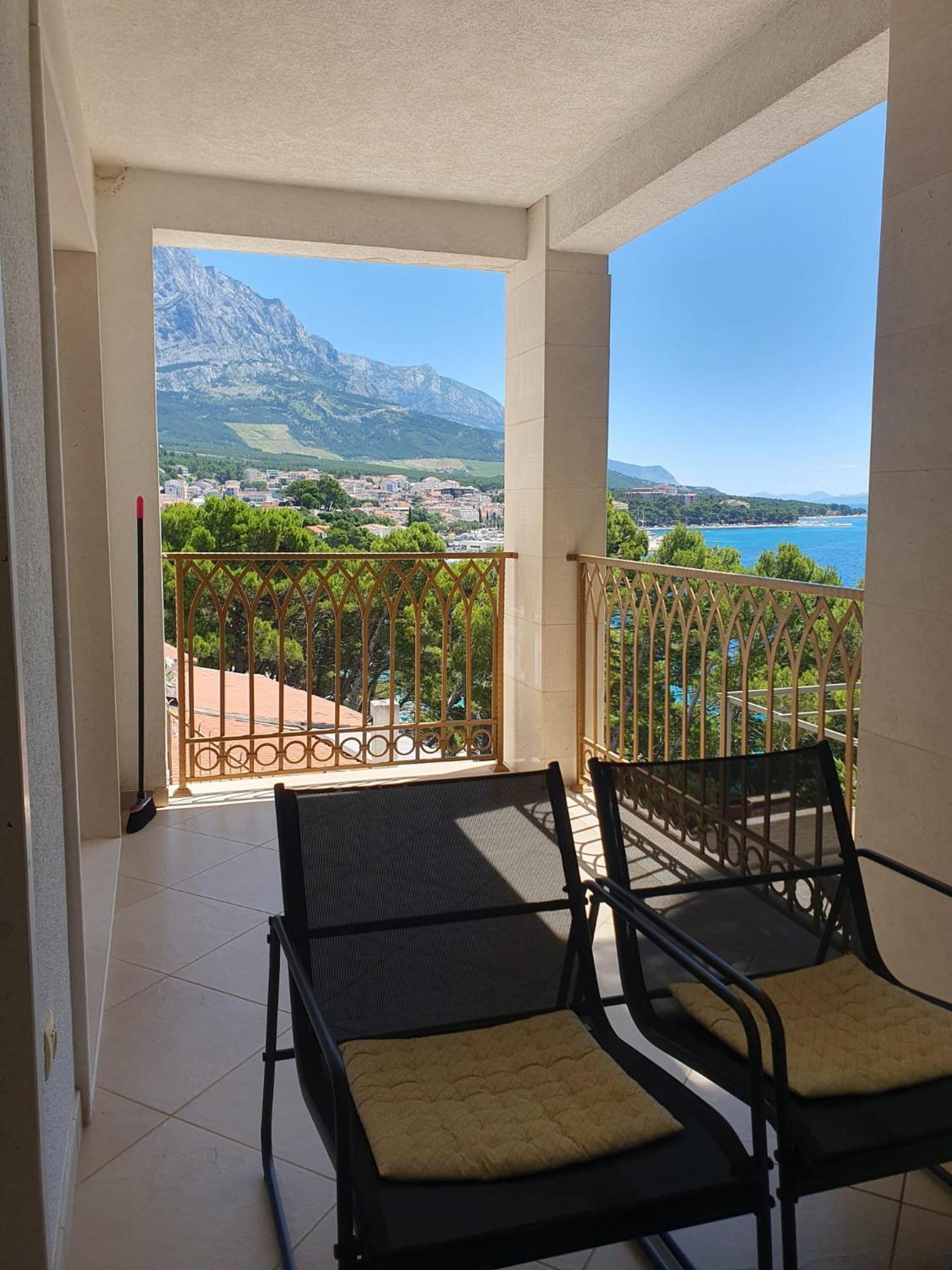 Inas Place Baška Voda Buitenkant foto